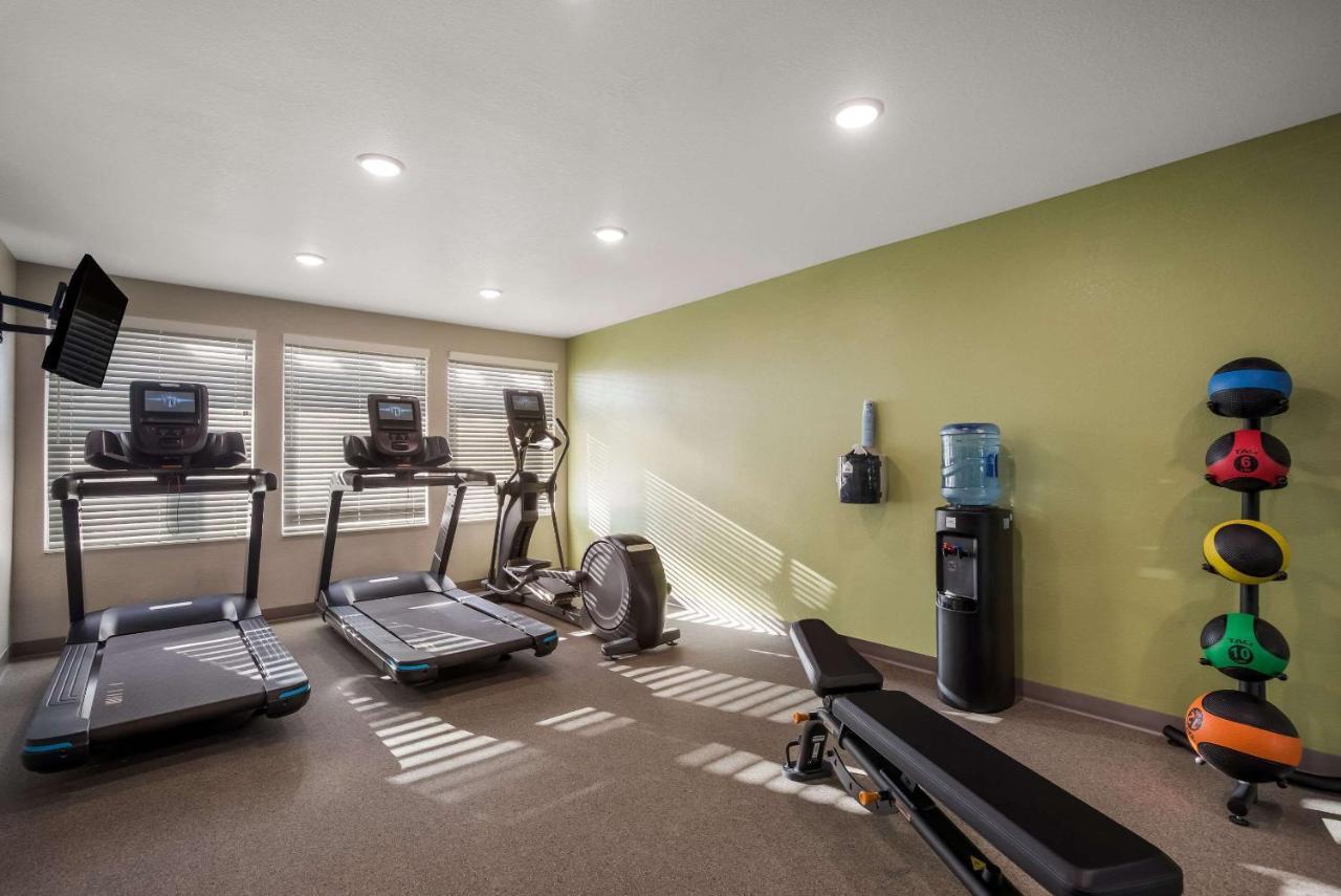 Woodspring Suites Milwaukee - Menomonee Falls Exterior photo